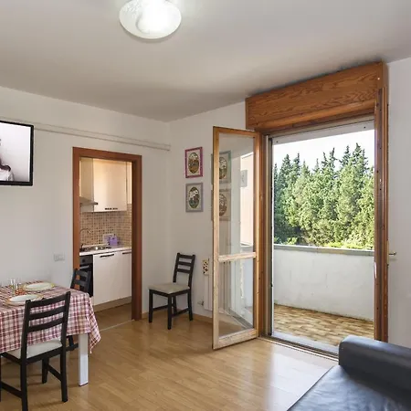 Velez Apartman Pisa