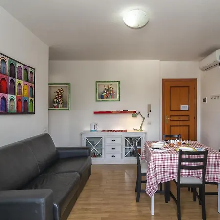 Velez Apartman