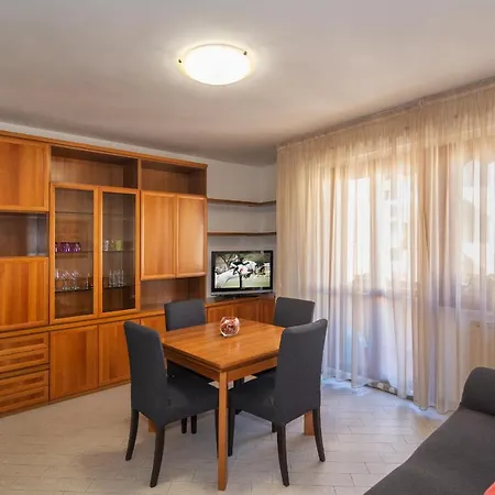 Velez Apartman *